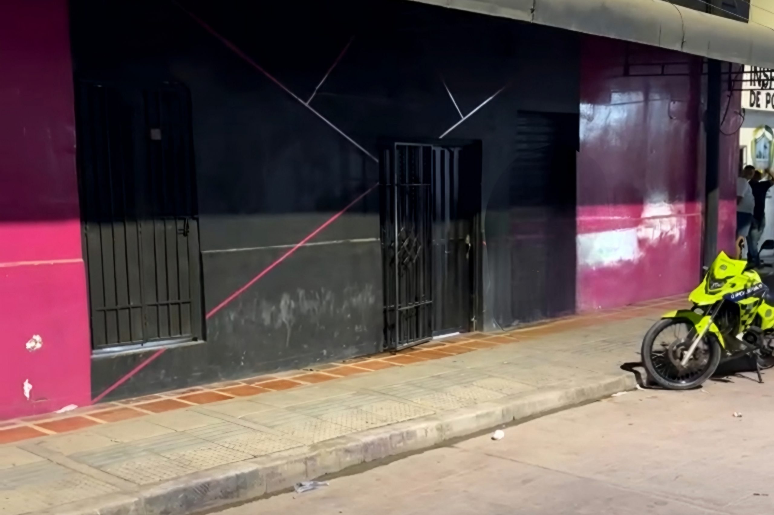 {"remix_data":[],"remix_entry_point":"challenges","source_tags":["local"],"origin":"unknown","total_draw_time":0,"total_draw_actions":0,"layers_used":0,"brushes_used":0,"photos_added":0,"total_editor_actions":{},"tools_used":{"transform":1},"is_sticker":false,"edited_since_last_sticker_save":true,"containsFTESticker":false}