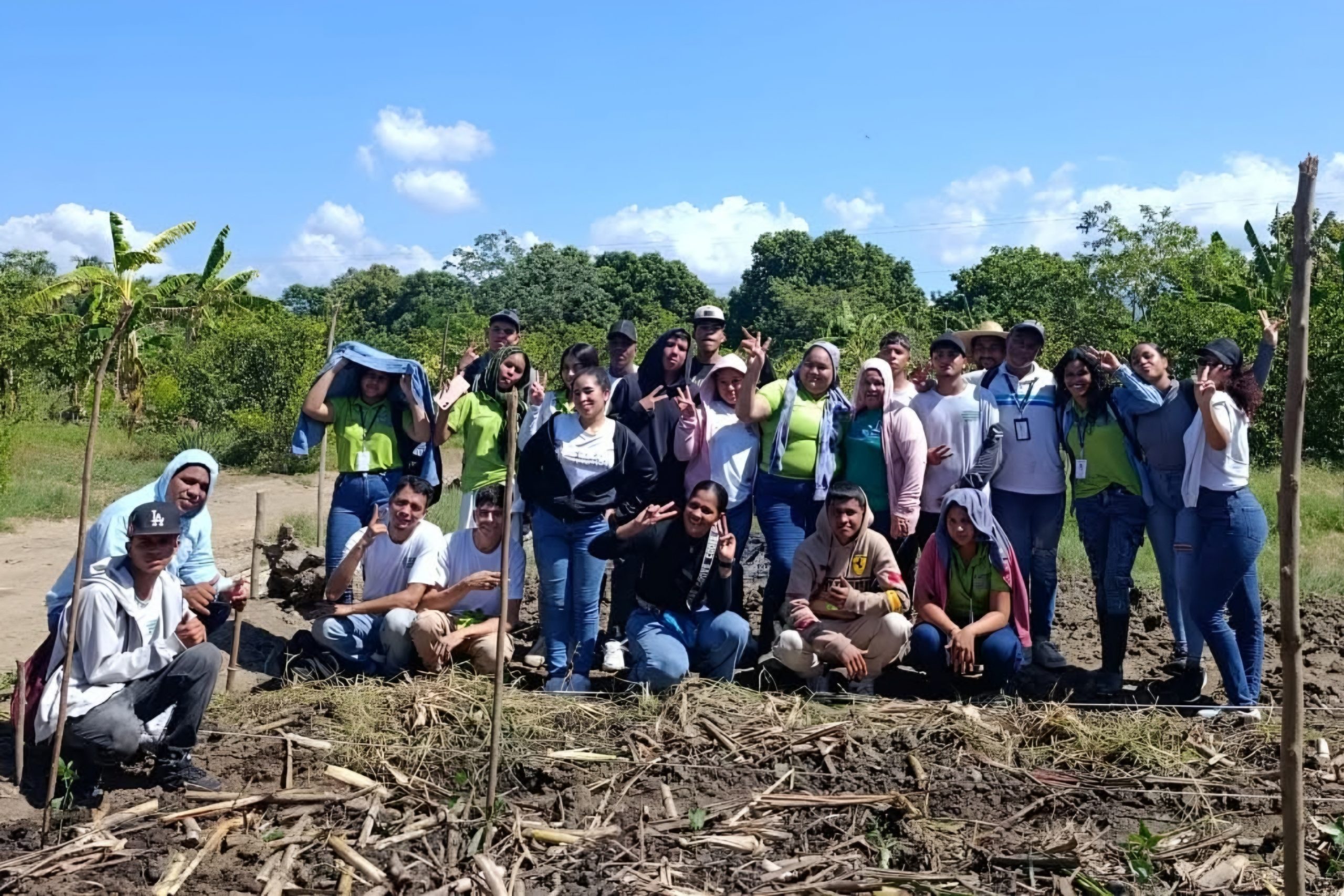 {"remix_data":[],"remix_entry_point":"challenges","source_tags":[],"origin":"unknown","total_draw_time":0,"total_draw_actions":0,"layers_used":0,"brushes_used":0,"photos_added":0,"total_editor_actions":{},"tools_used":{"ai_enhance":1,"transform":1},"is_sticker":false,"edited_since_last_sticker_save":true,"containsFTESticker":false}