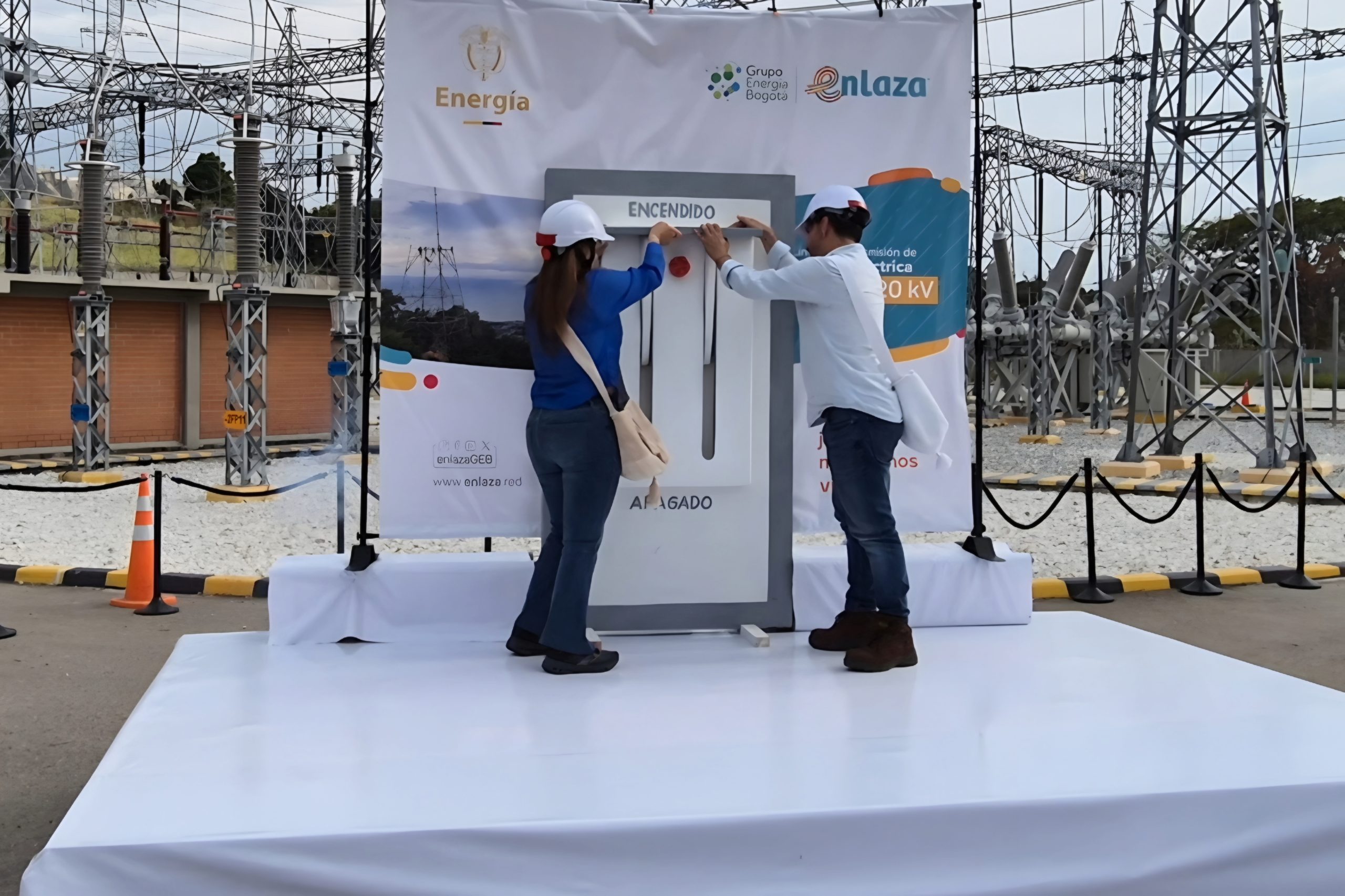 {"remix_data":[],"remix_entry_point":"challenges","source_tags":[],"origin":"unknown","total_draw_time":0,"total_draw_actions":0,"layers_used":0,"brushes_used":0,"photos_added":0,"total_editor_actions":{},"tools_used":{"ai_enhance":1,"transform":1},"is_sticker":false,"edited_since_last_sticker_save":true,"containsFTESticker":false}