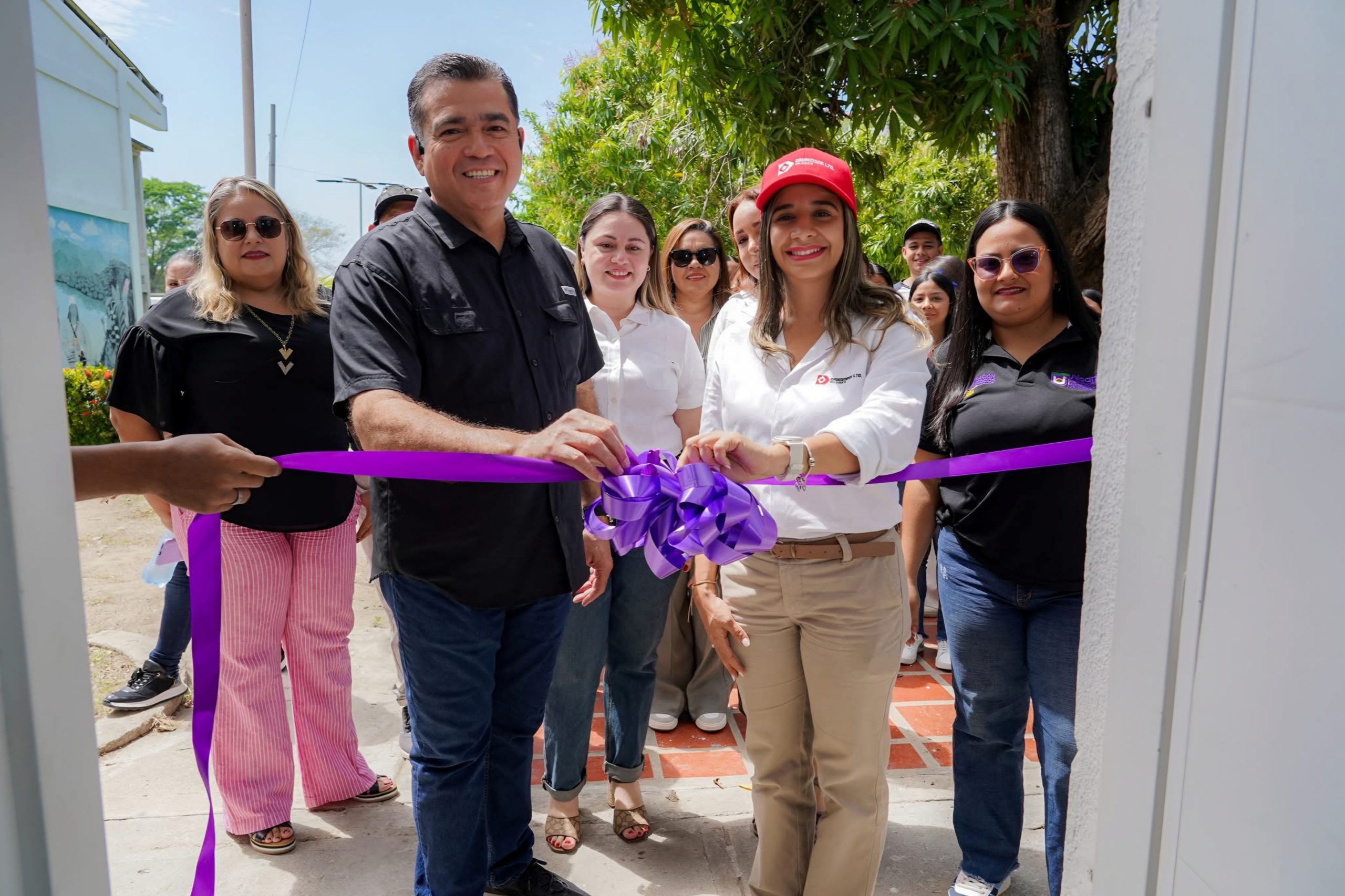 Unicaribe y Drummond Ltd. hacen entrega oficial de aulas climatizadas en el Campus Costa Verde