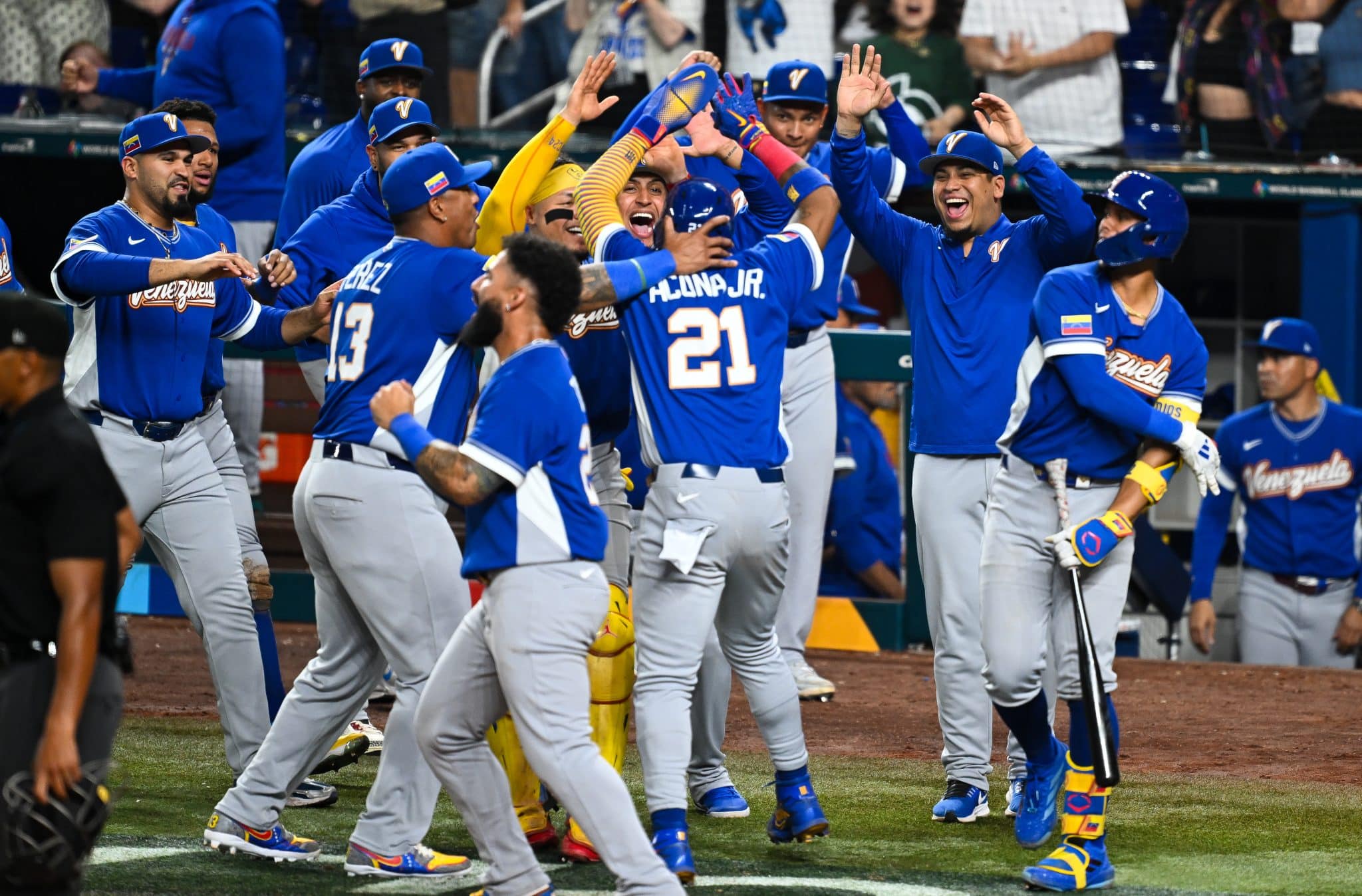 ¡Palo monumental en Miami! Venezuela se corona campeón del Clásico Mundial de Béisbol tras doblegar a EE.UU. 3-2