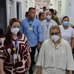 Gobernadora verifica condición y atención de salud a comunidad indígena rescatada