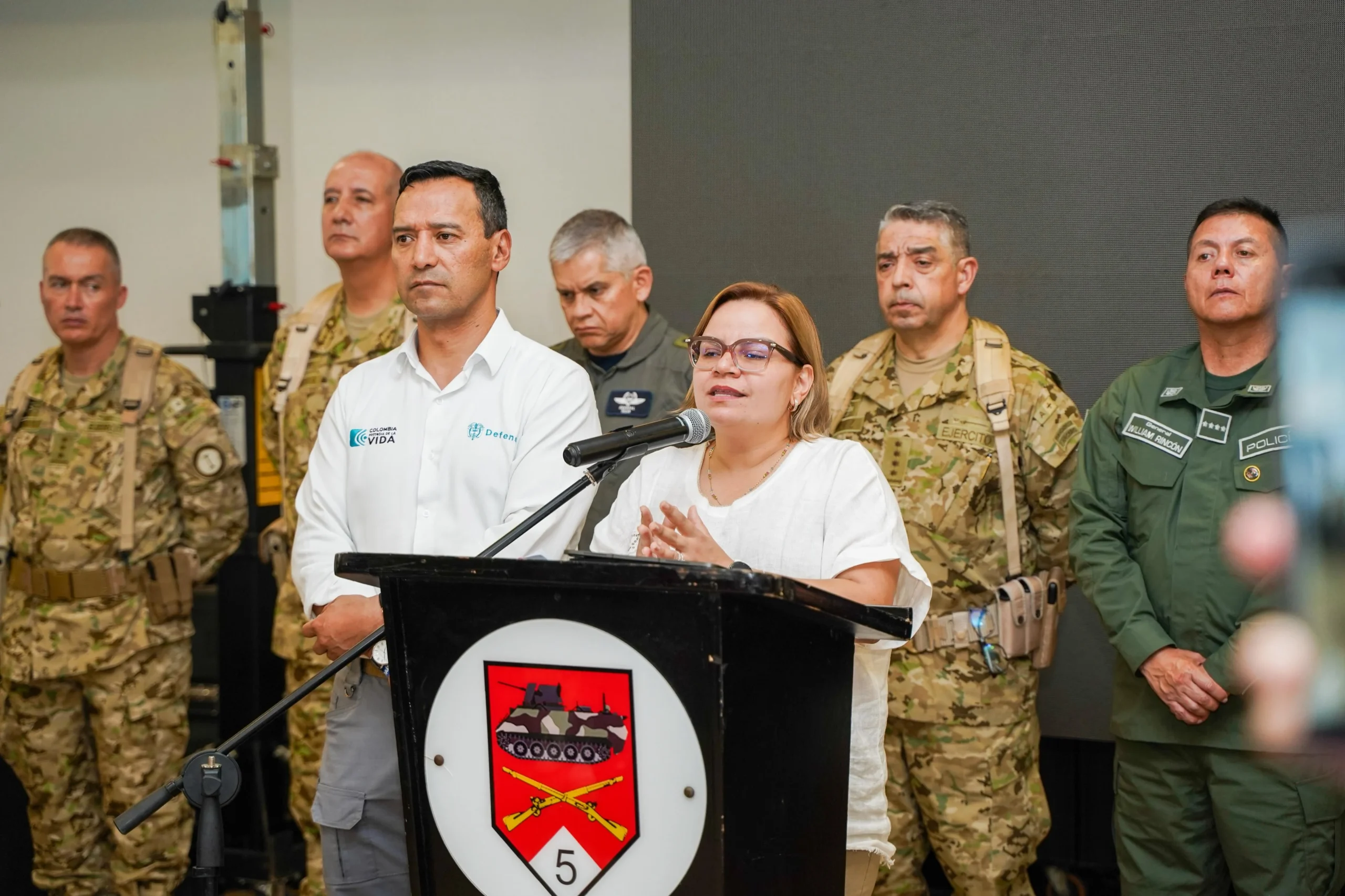 Picsart_26-04-12_10-33-44-464