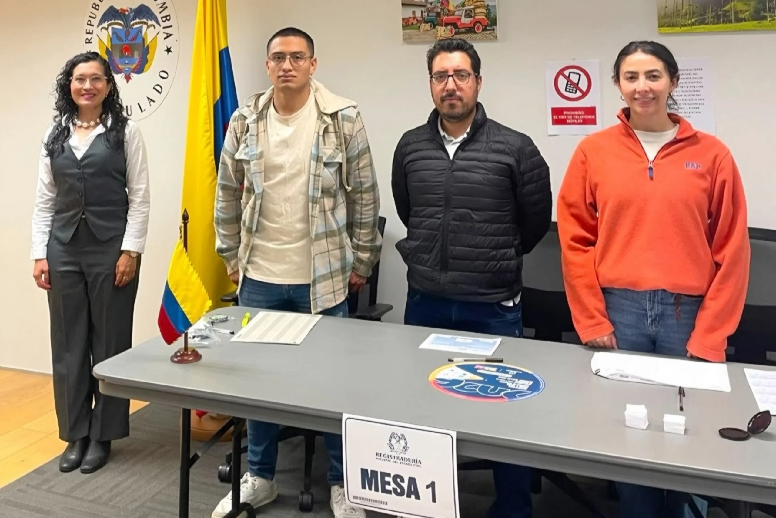 Desde Auckland, Nueva Zelanda: colombianos en el exterior iniciaron elecciones de la segunda vuelta presidencial