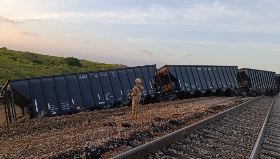 Atentado del ELN contra el Cerrejón en La Guajira deja al menos 20 vagones destruidos