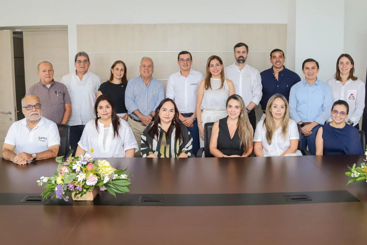 Aura Carolina García Amaranto, directora ejecutiva de Fenalco, nueva presidenta del Consejo Directivo del Intergremial Magdalena