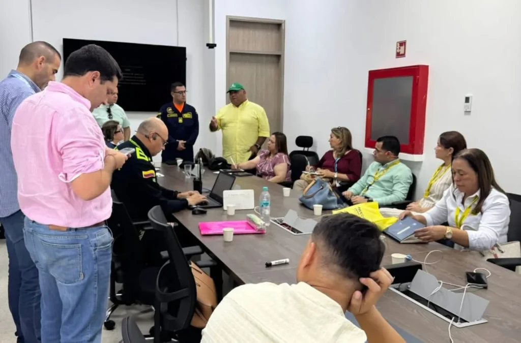 Operativo de seguridad de la Policía y el Ejército en el sector comercial de Ciénaga, Magdalena