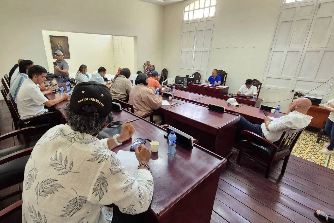 El concejal Carlos Padilla Peña durante sesión del Concejo Municipal de Ciénaga, Magdalena