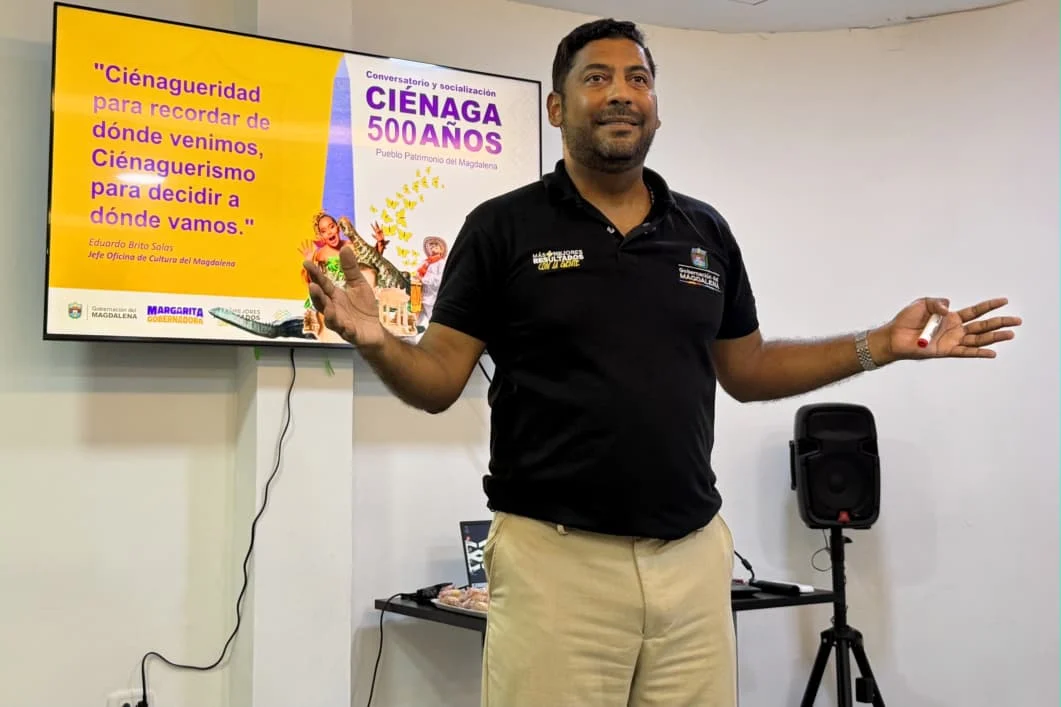 Reunión de socialización del plan estratégico para conmemorar los 500 años de Ciénaga, liderada por la oficina de Cultura departamental