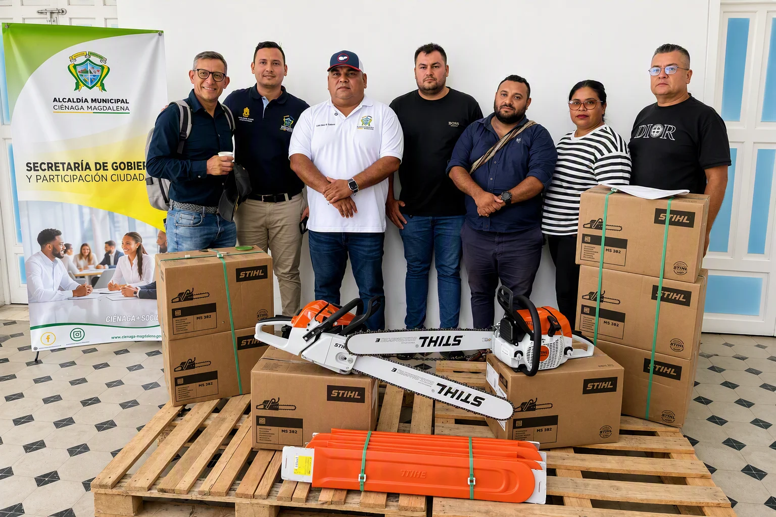 Entrega de motosierras a líderes comunales de los corregimientos de San Pedro, San Javier, Siberia y Palmor, en la zona rural de Ciénaga