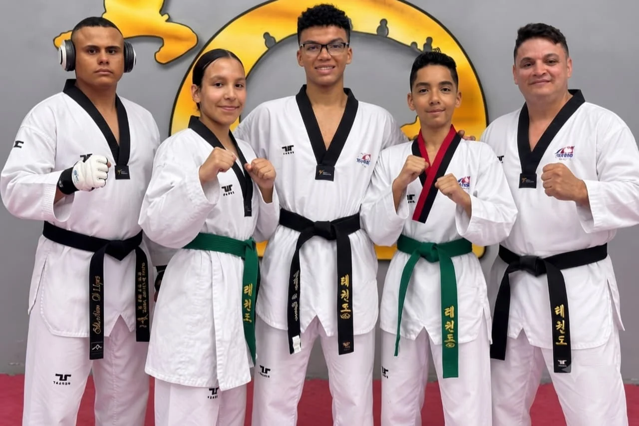 Taekwondistas del Club Anuar Barake clasifican a la fase nacional de los Juegos Intercolegiados 2026