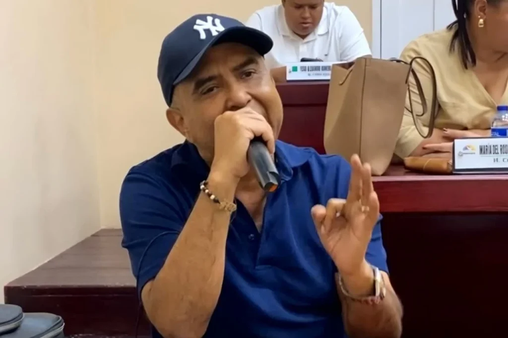 Concejal Carlos Padilla Peña durante una sesión del Concejo Municipal de Ciénaga, Magdalena