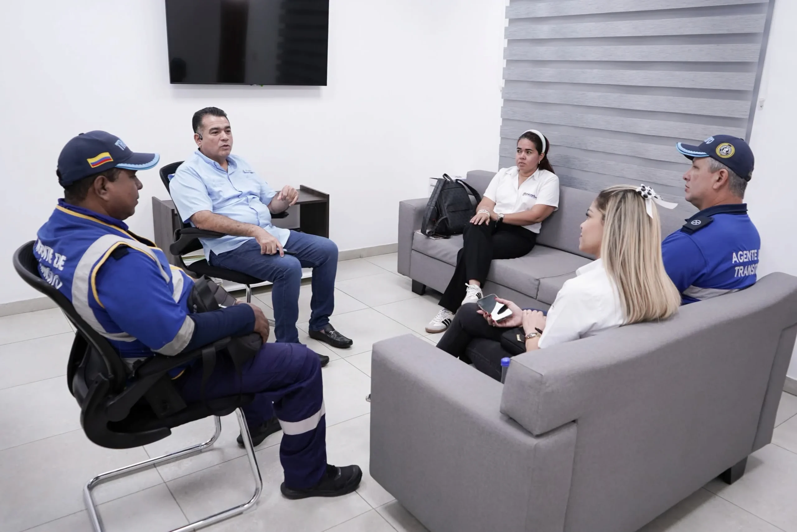Unicaribe y el Instituto de Tránsito Municipal activan plan de movilidad y control vial en Costa Verde. 